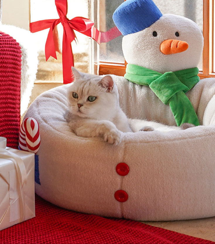 Hug Snowman Cat Bed