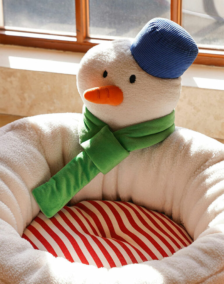 Hug Snowman Cat Bed