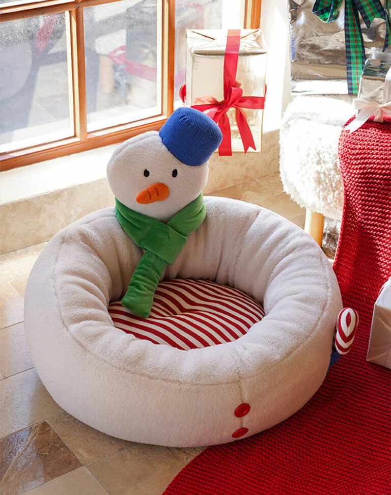 Hug Snowman Cat Bed
